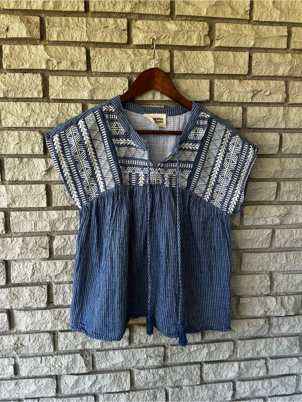 Savanna Jane Denim Blue White 
Boho Embroidered Tassel Blouse 
Size Medium